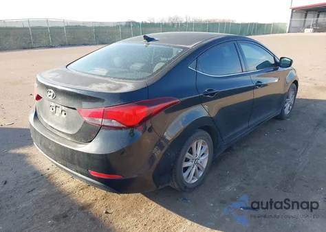 2015 Hyundai Elantra Se z USA, uszkodzony, nr VIN 5NPDH4AE9FH552300